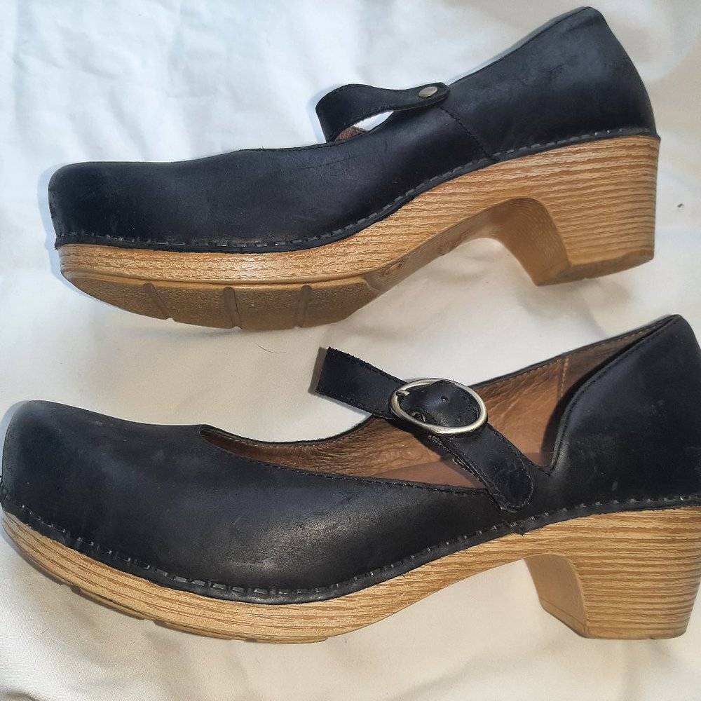 40 9.5 black dansko mary jane leather stylish hardly worn